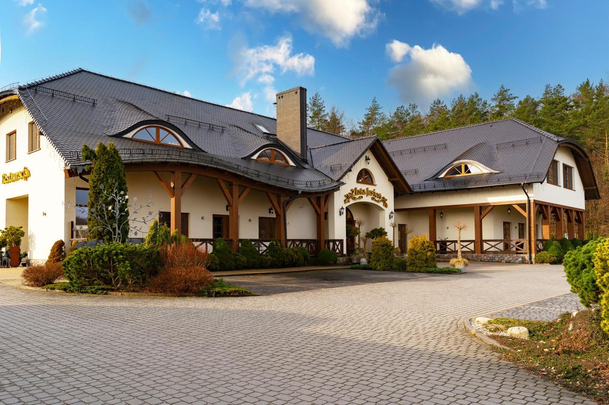Zlota Jesien Restauracja I Noclegi Nad Jeziorem Kartuzy Exterior photo
