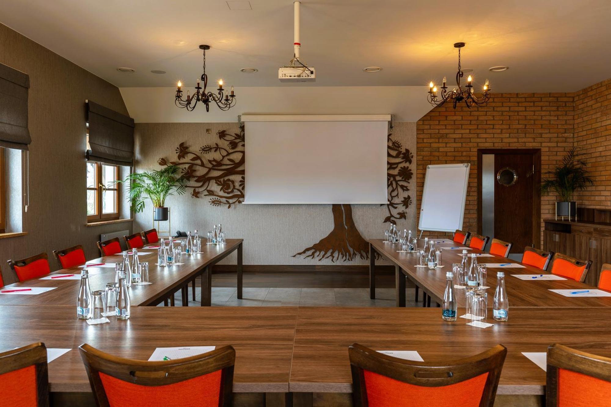 Zlota Jesien Restauracja I Noclegi Nad Jeziorem Kartuzy Exterior photo